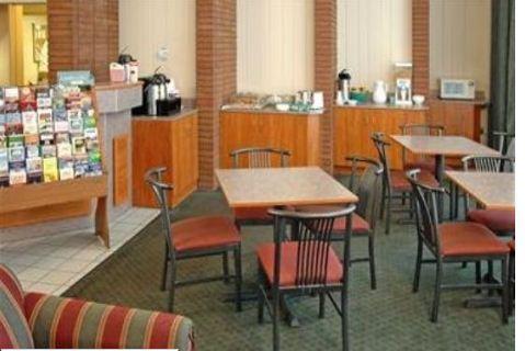 Warren Downtown Motor Inn المطعم الصورة
